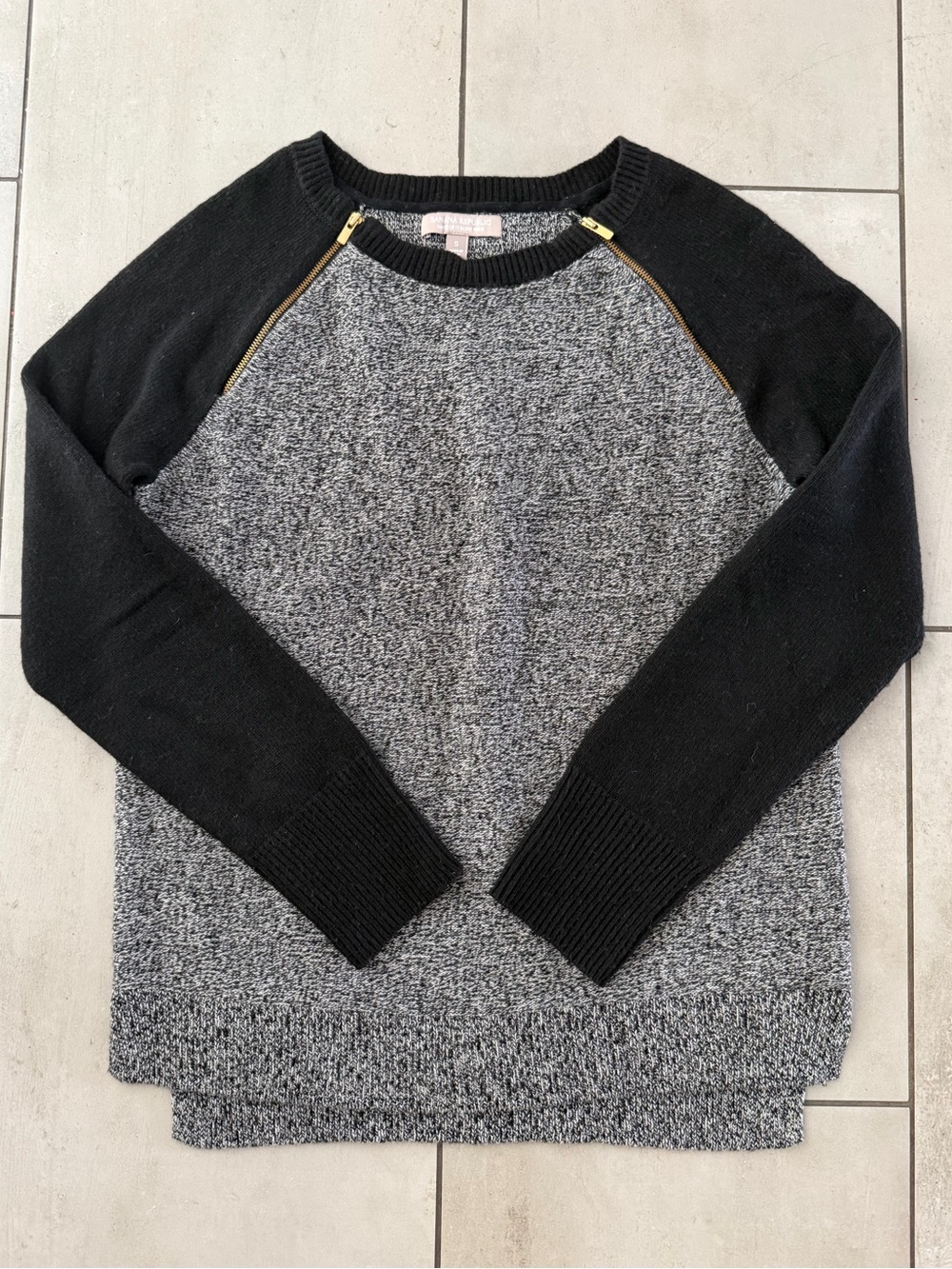 Banana Republic Italian Yarn Marled Knit Zip Shoulder Sweater S